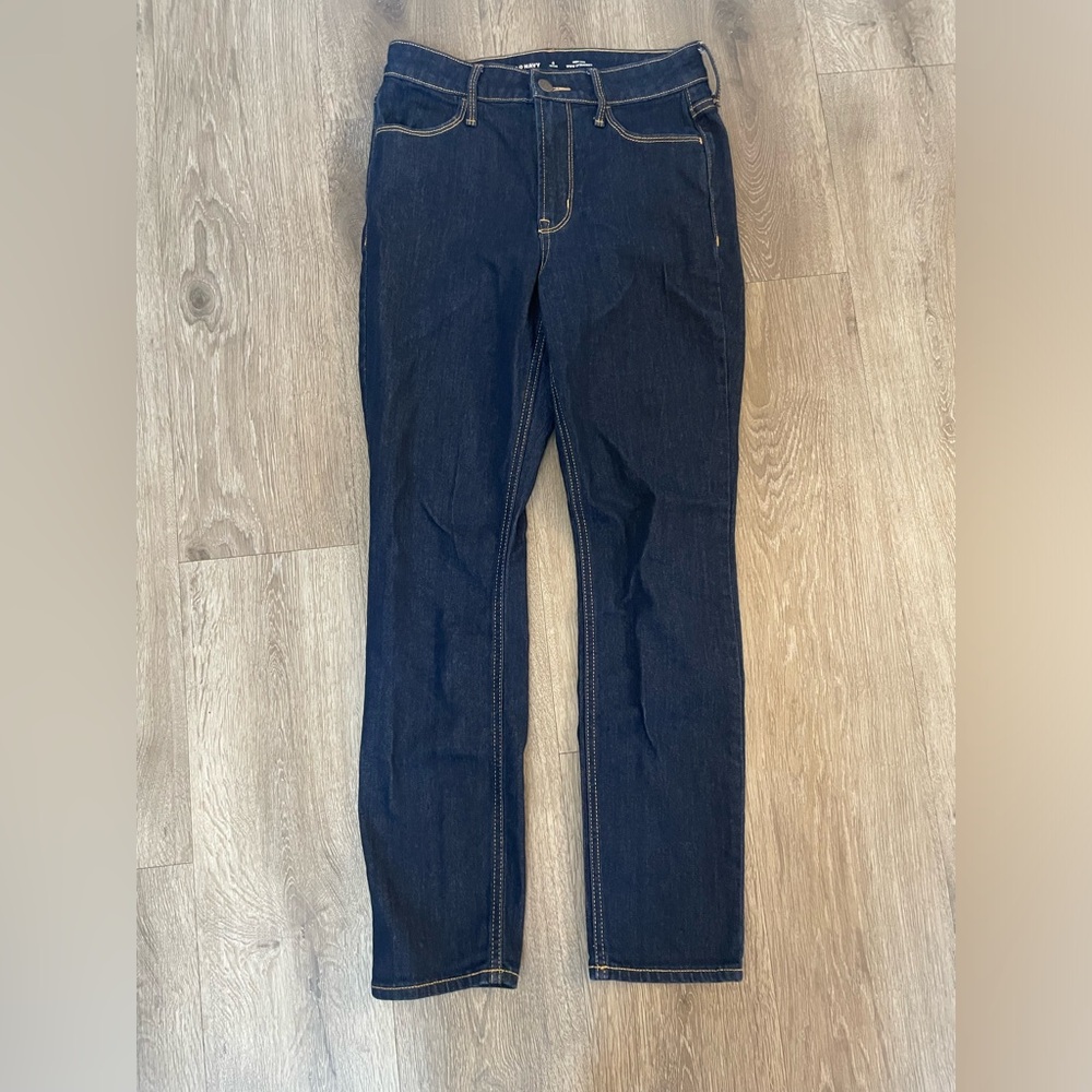 Old Navy Women’s High Rise Wow Straight Jeans Dark Wash